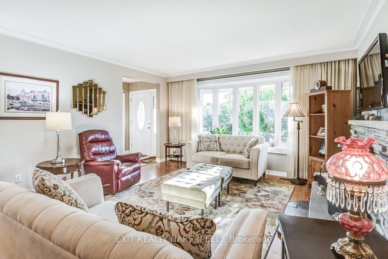 10 Chestnut Ave Property Photo 2