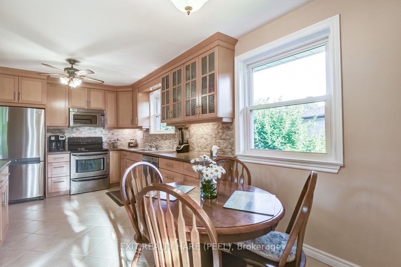 10 Chestnut Ave Property Photo 4