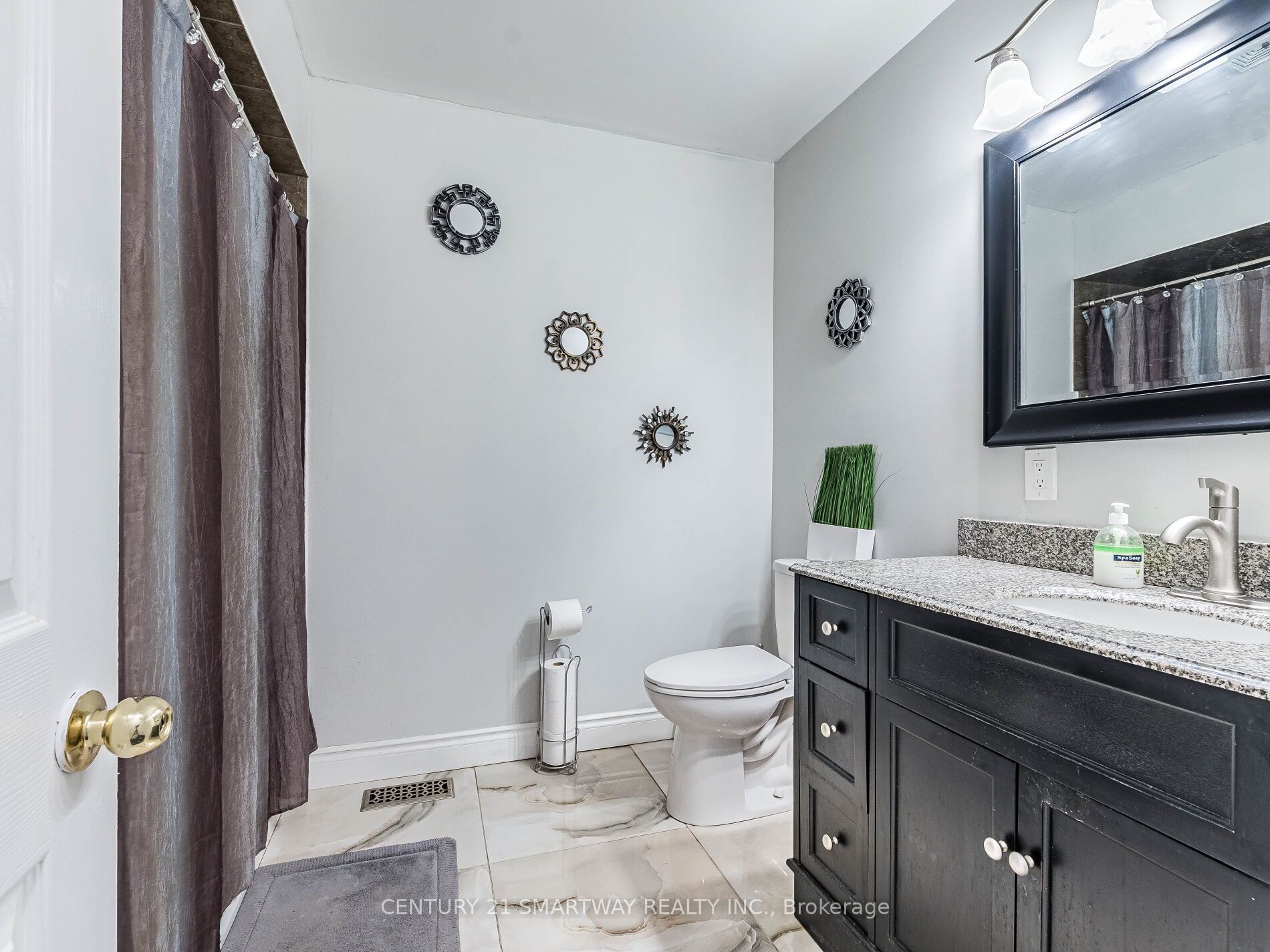 7182 Harwick Dr Property Photo 9