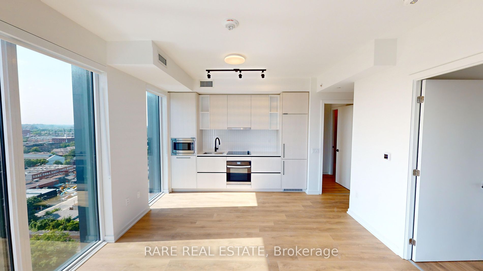 1285 Dupont St 03 Property Photo 5