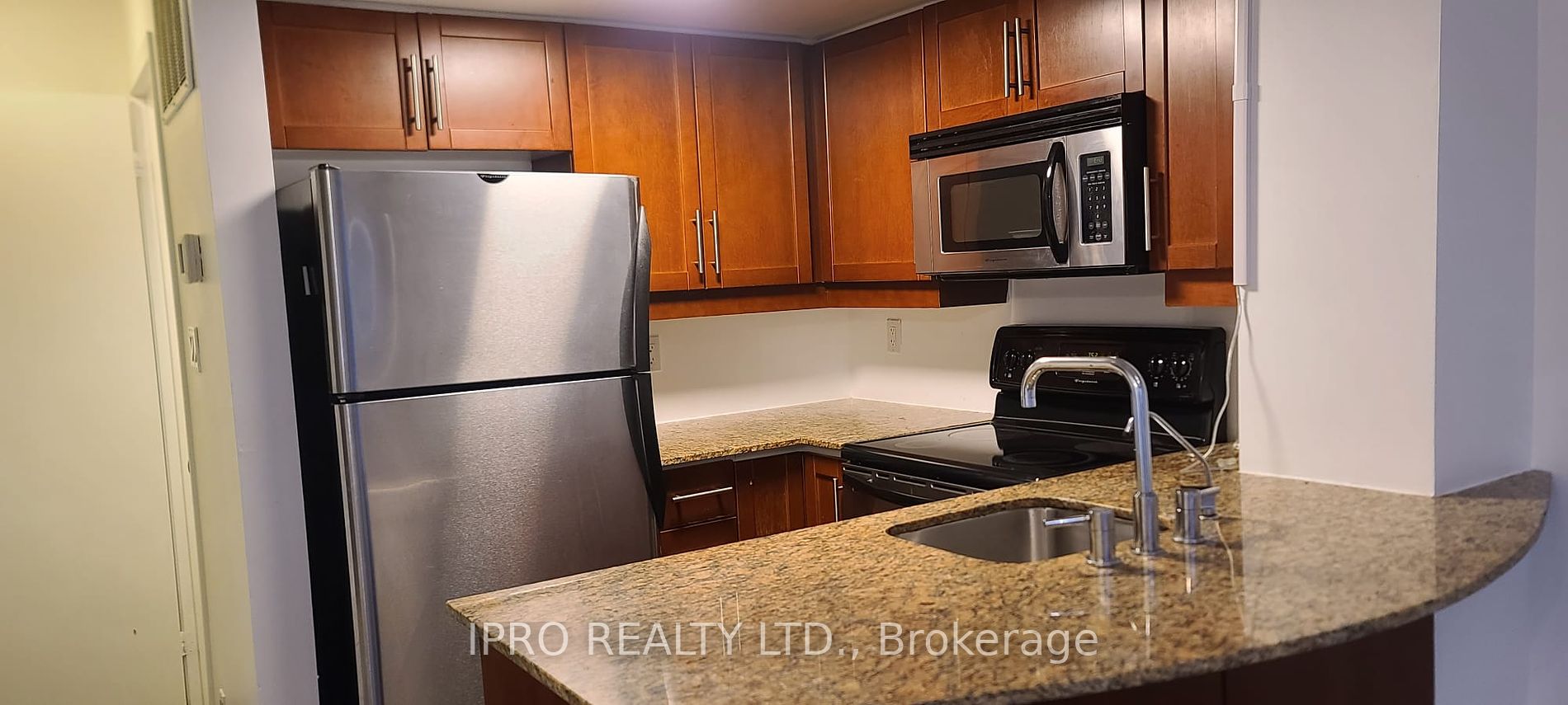 12 Laidlaw St 830 Property Photo 7
