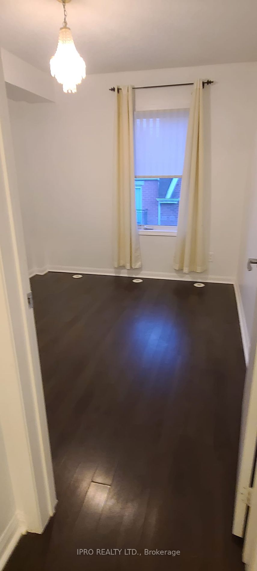 12 Laidlaw St 830 Property Photo 10