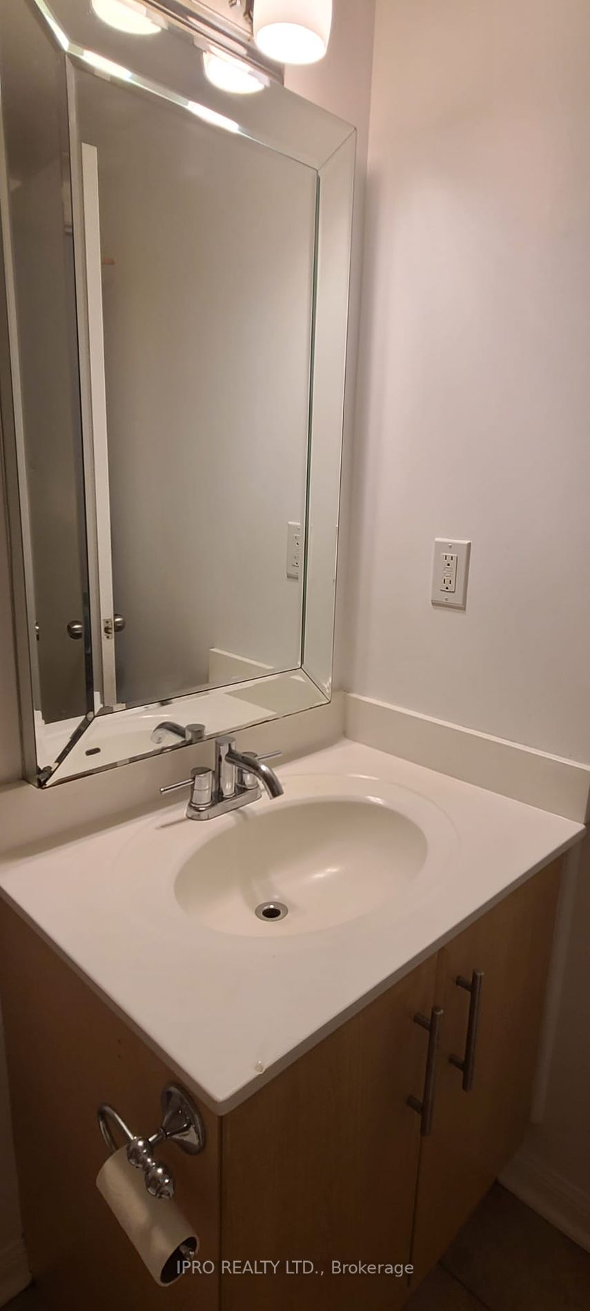 12 Laidlaw St 830 Property Photo 13