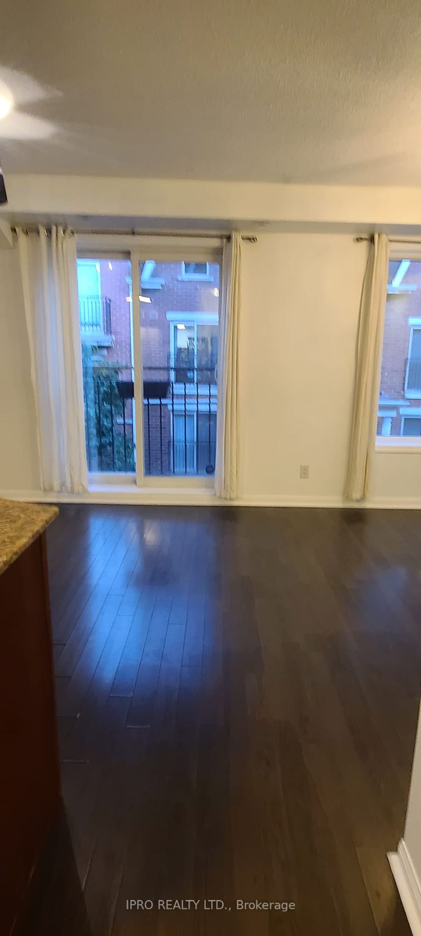 12 Laidlaw St 830 Property Photo 16