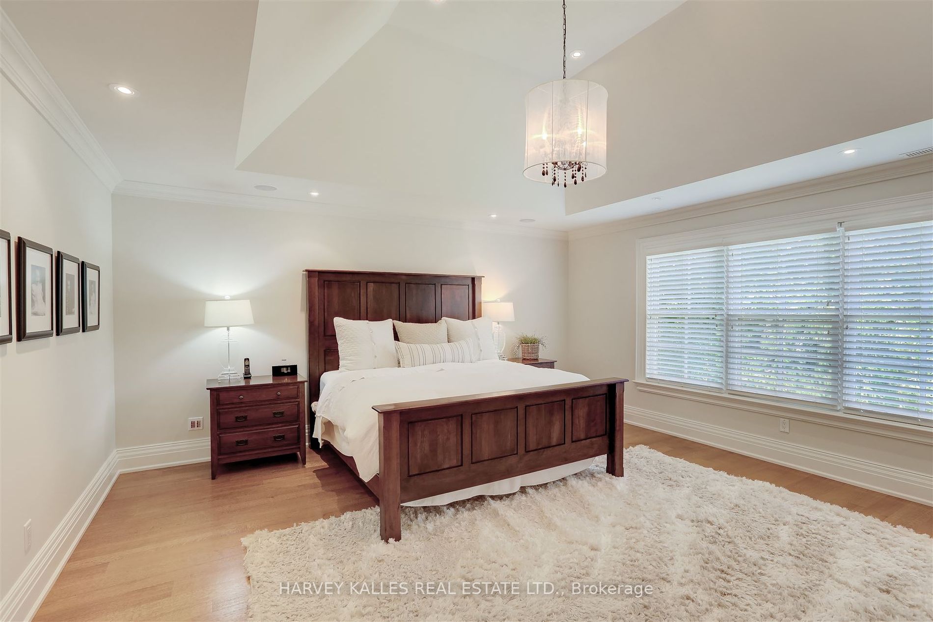 1199 Tecumseh Park Cres Property Photo 8