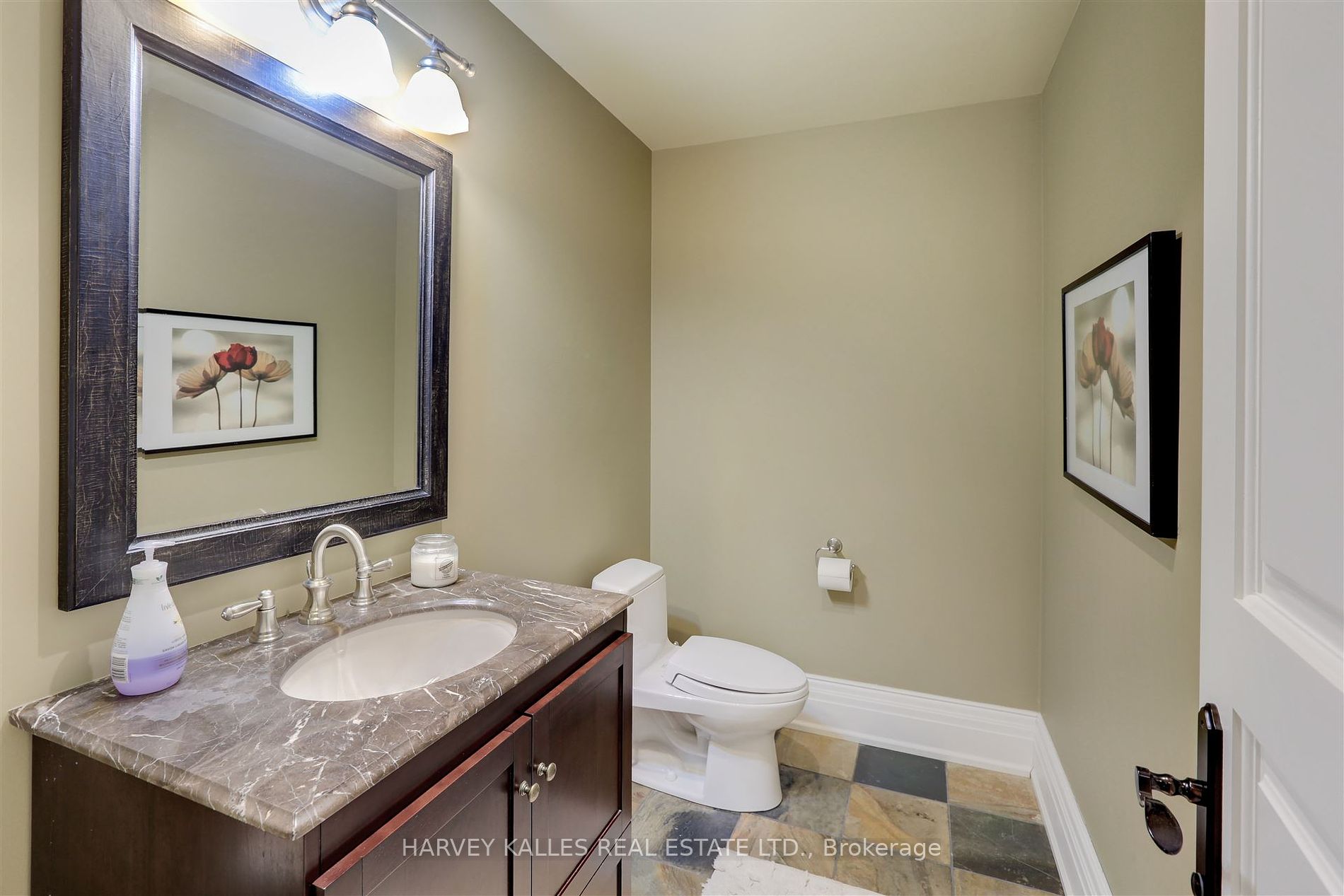 1199 Tecumseh Park Cres Property Photo 30