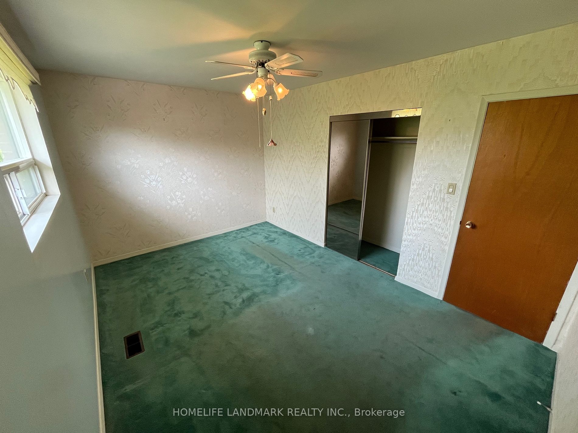 39 Langfield Cres Property Photo 3