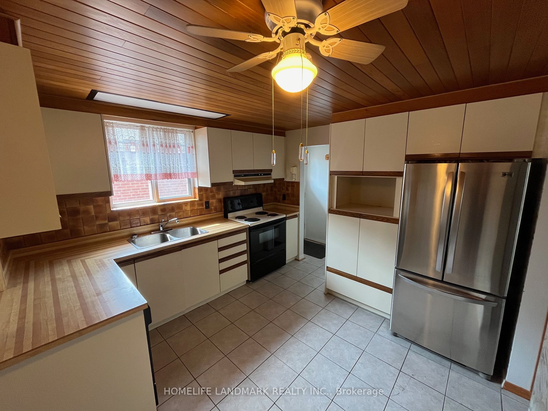 39 Langfield Cres Property Photo 23