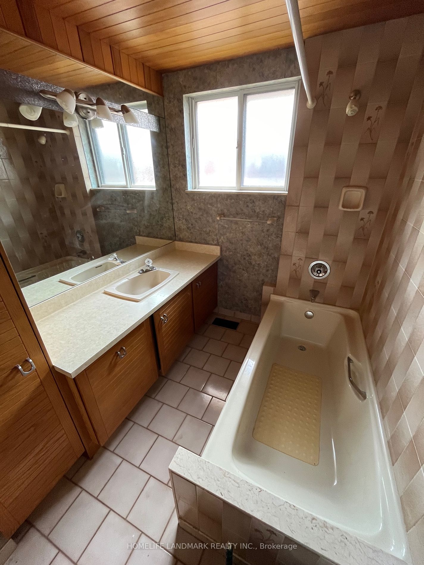 39 Langfield Cres Property Photo 27