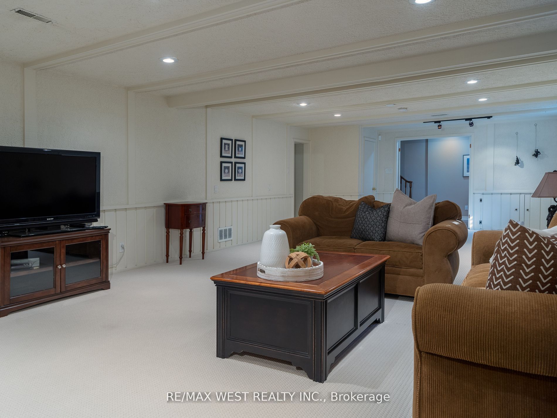 57 Edenvale Cres Property Photo 20