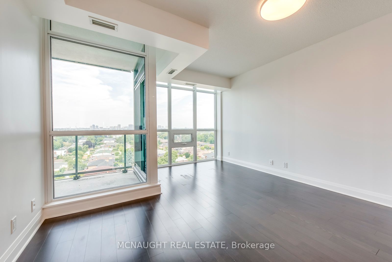 1185 The Queensway 14 Property Photo 4