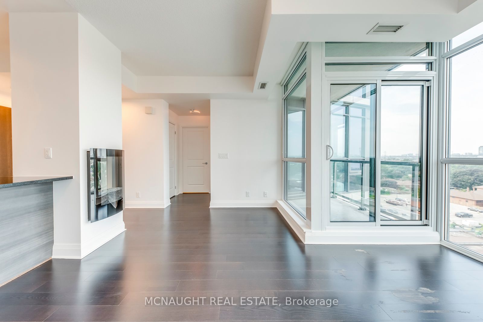 1185 The Queensway 14 Property Photo 10