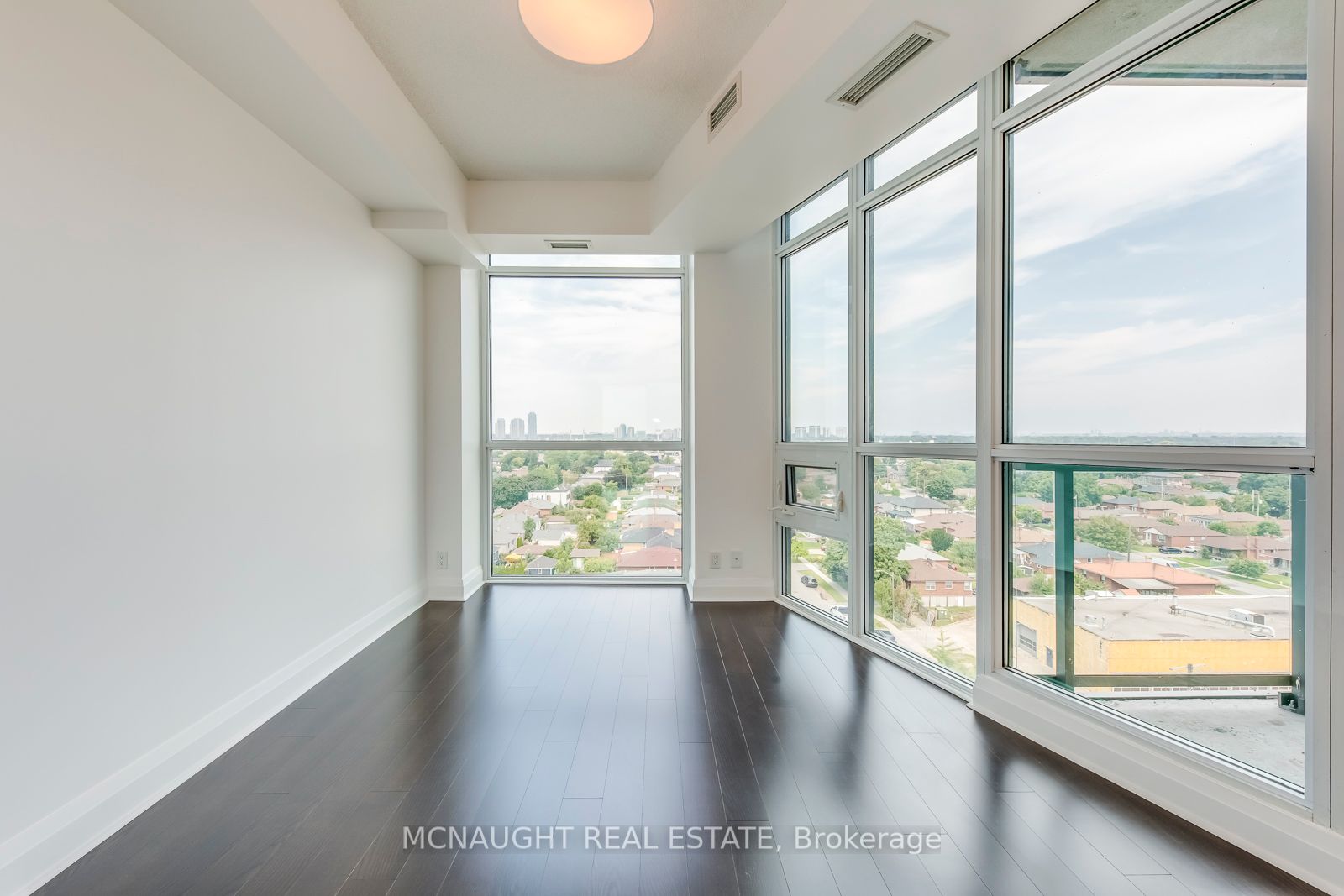 1185 The Queensway 14 Property Photo 11
