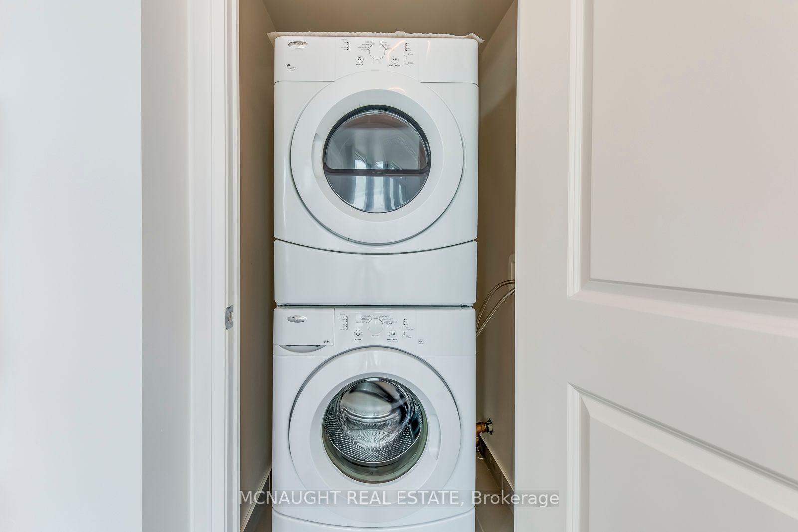 1185 The Queensway 14 Property Photo 15
