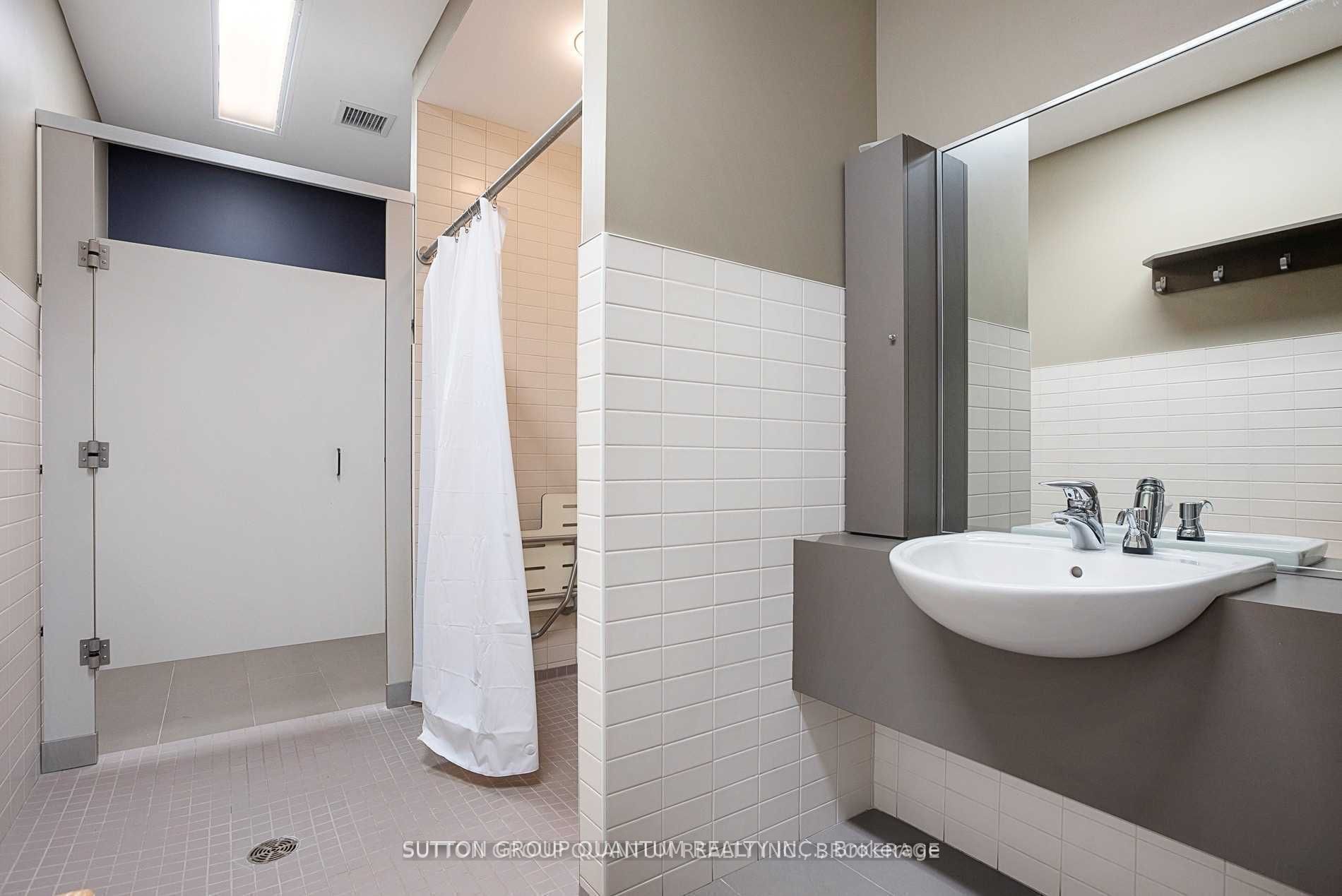 #300 - 1005 Skyview Drive Property Photo 17