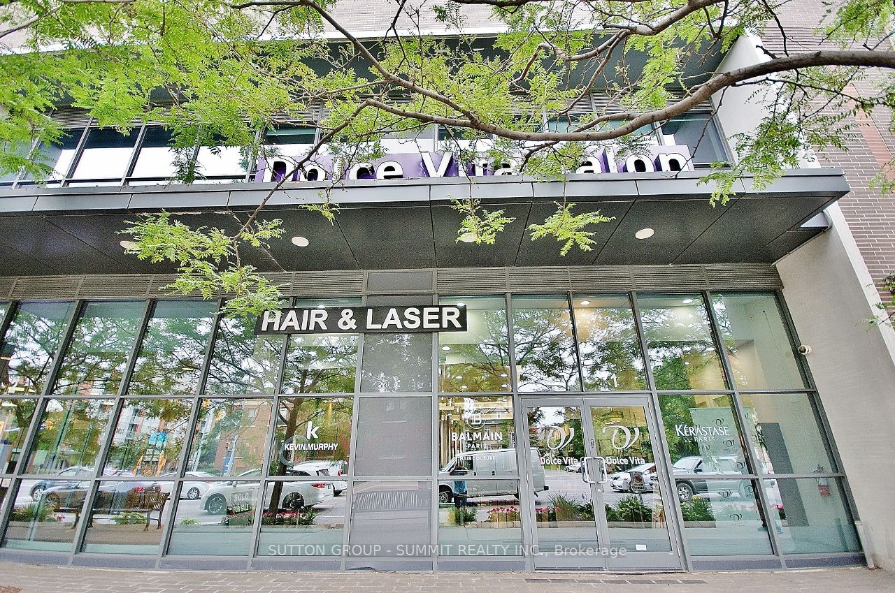 1 Hurontario St Property Photo 1