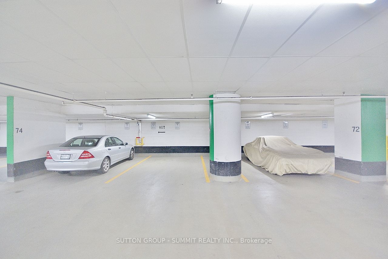 1 Hurontario St Property Photo 24
