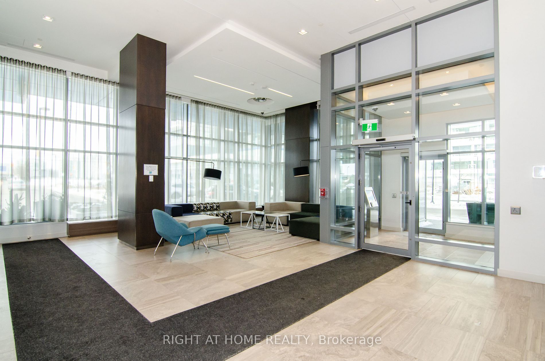 2560 Eglinton Ave W 1812 Property Photo 12