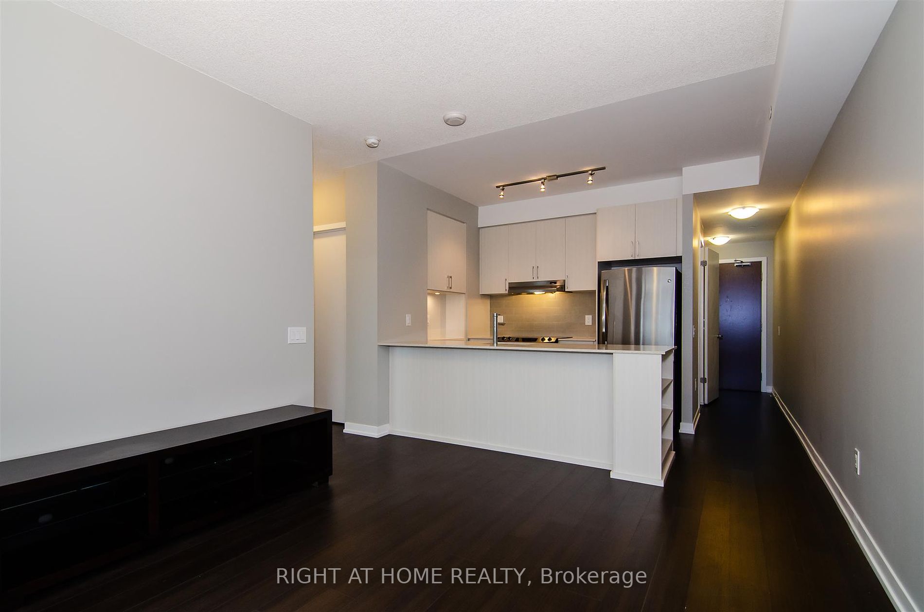 2560 Eglinton Ave W 1812 Property Photo 14
