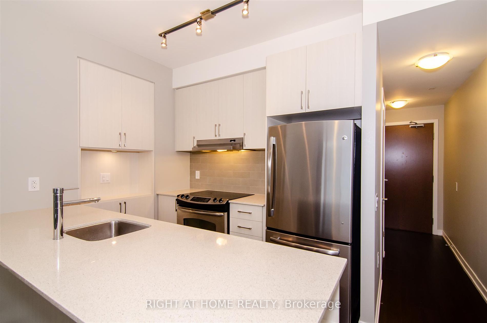 2560 Eglinton Ave W 1812 Property Photo 15
