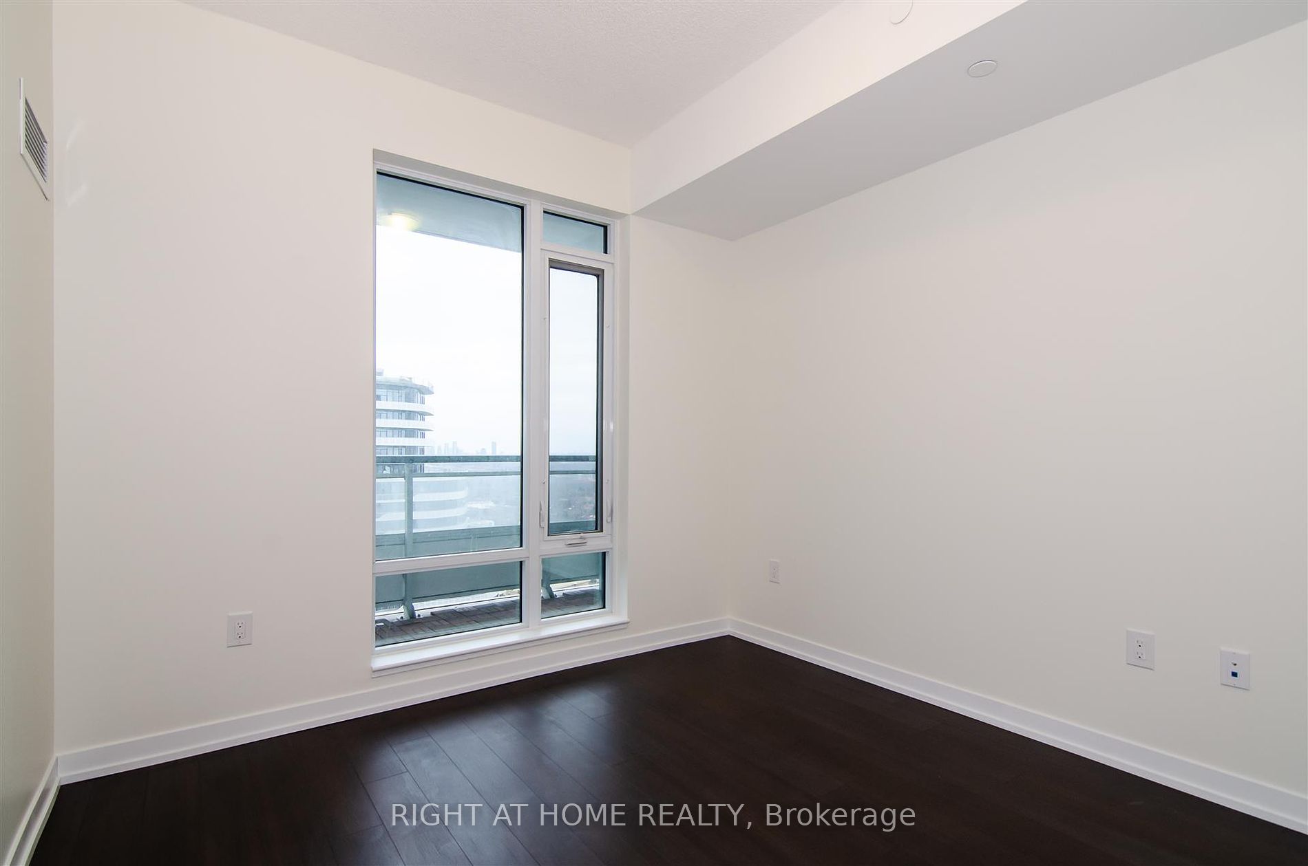 2560 Eglinton Ave W 1812 Property Photo 19