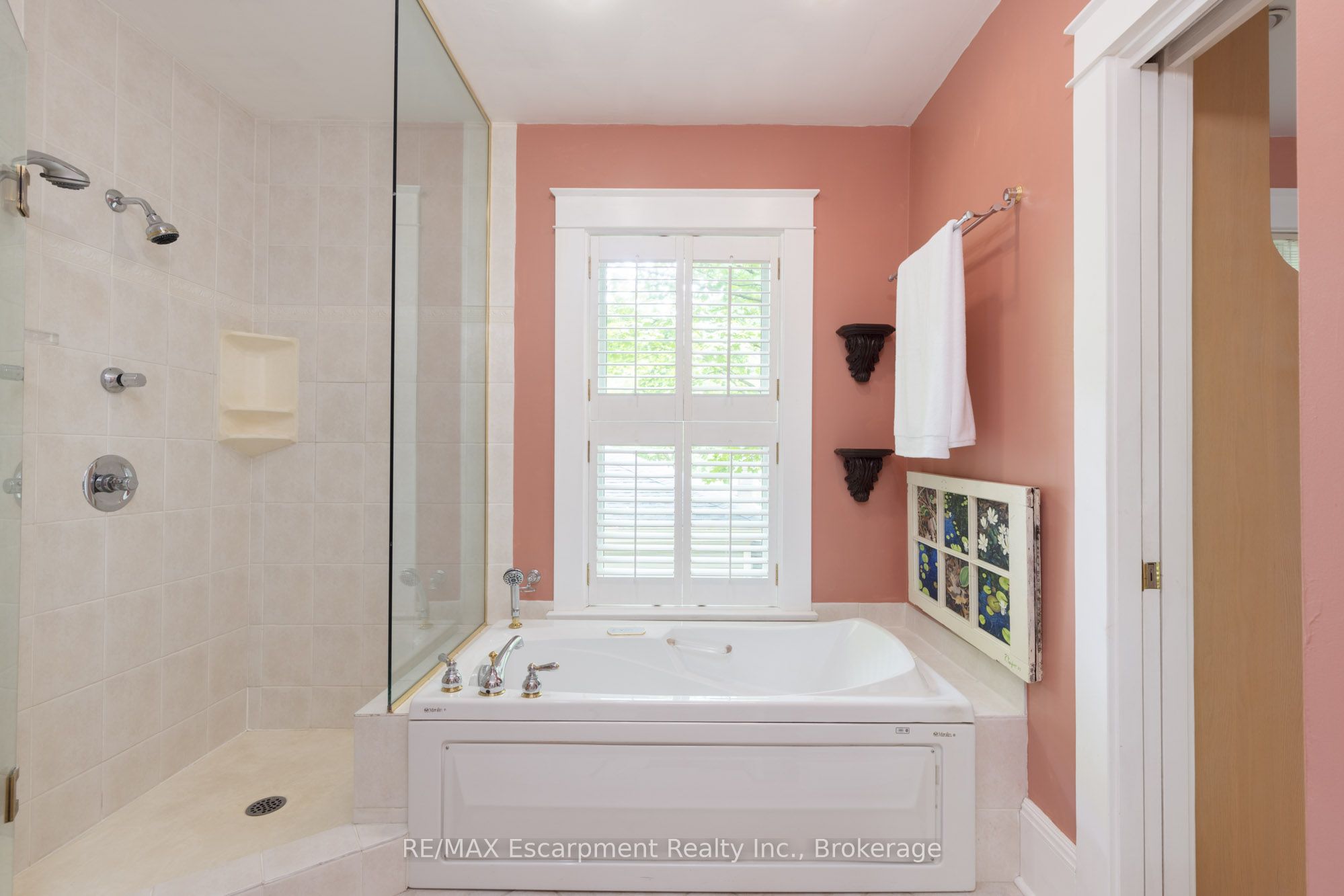 302 William Street Property Photo 10