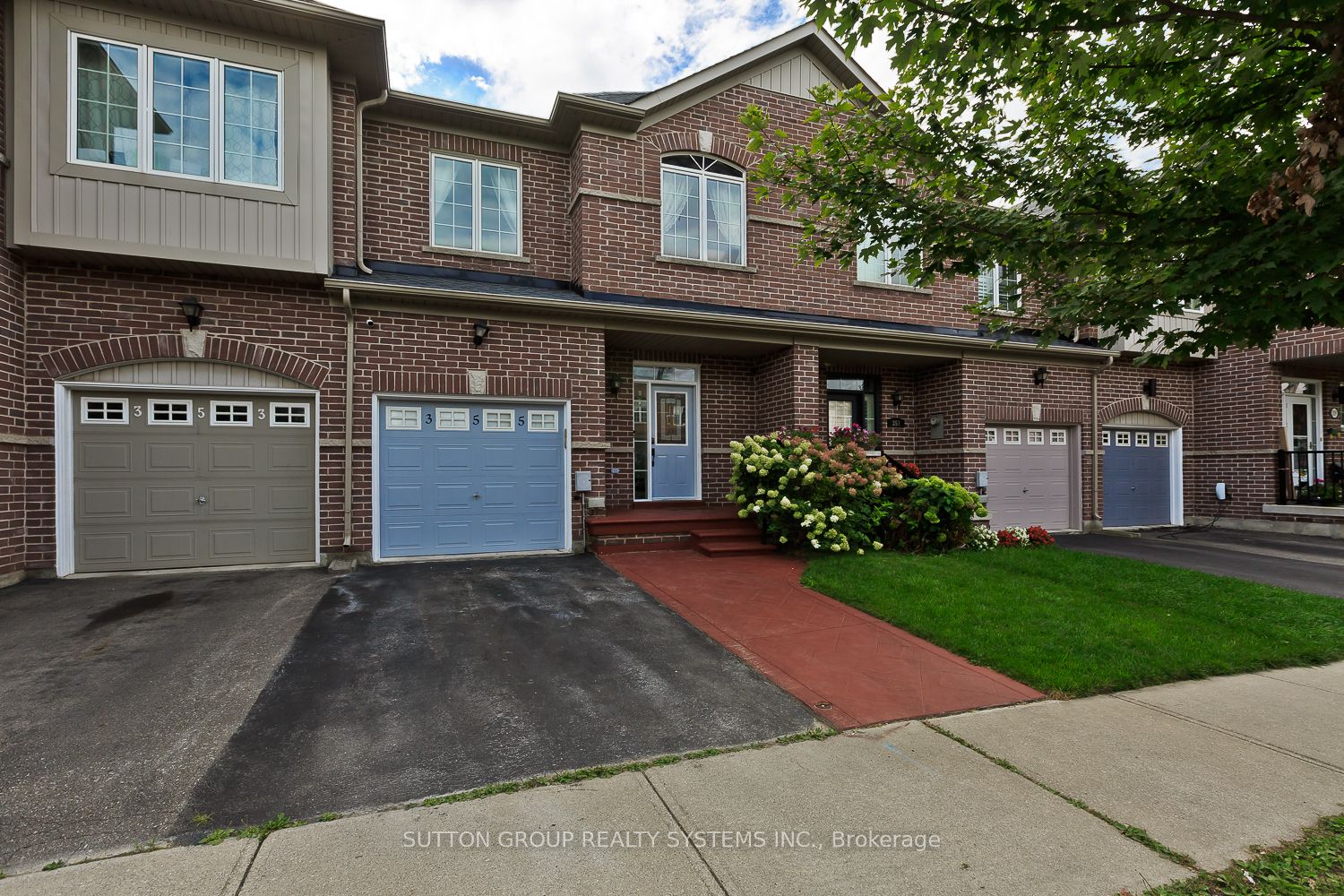 355 Hobbs Cres Property Photo 12