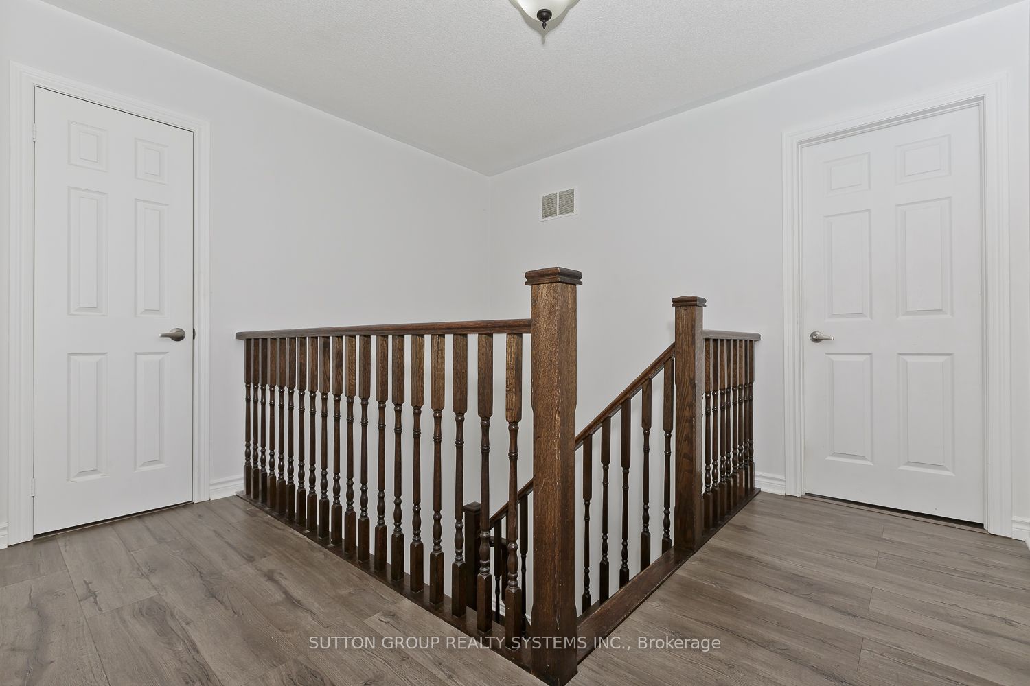 355 Hobbs Cres Property Photo 13