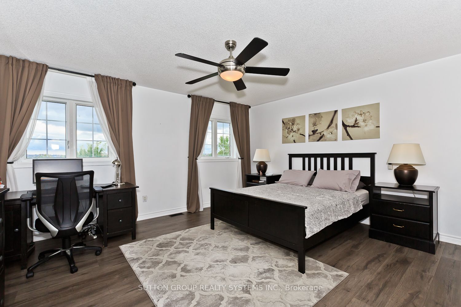 355 Hobbs Cres Property Photo 14
