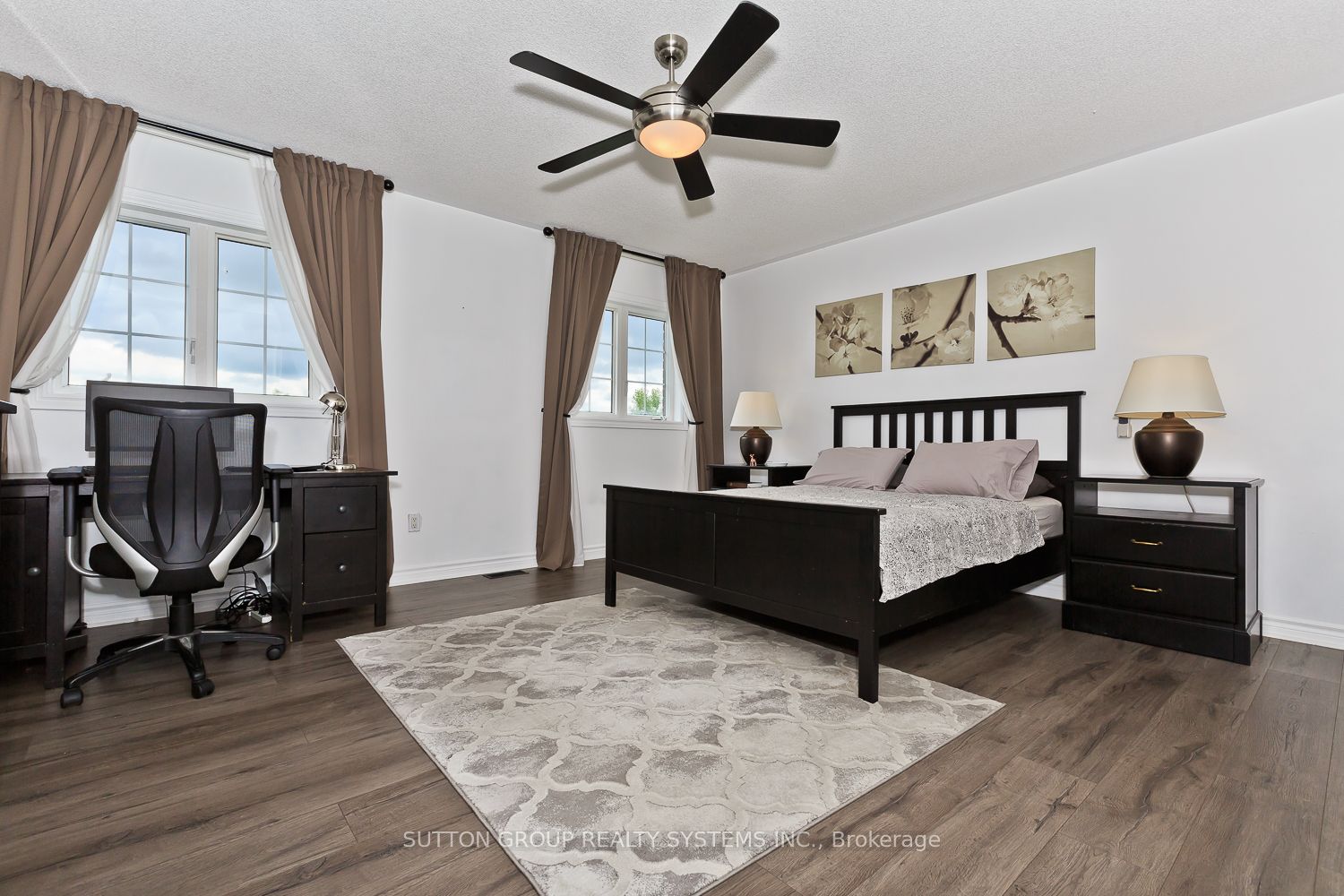 355 Hobbs Cres Property Photo 15