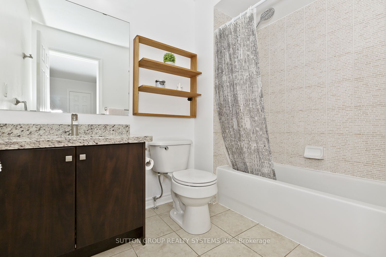355 Hobbs Cres Property Photo 17