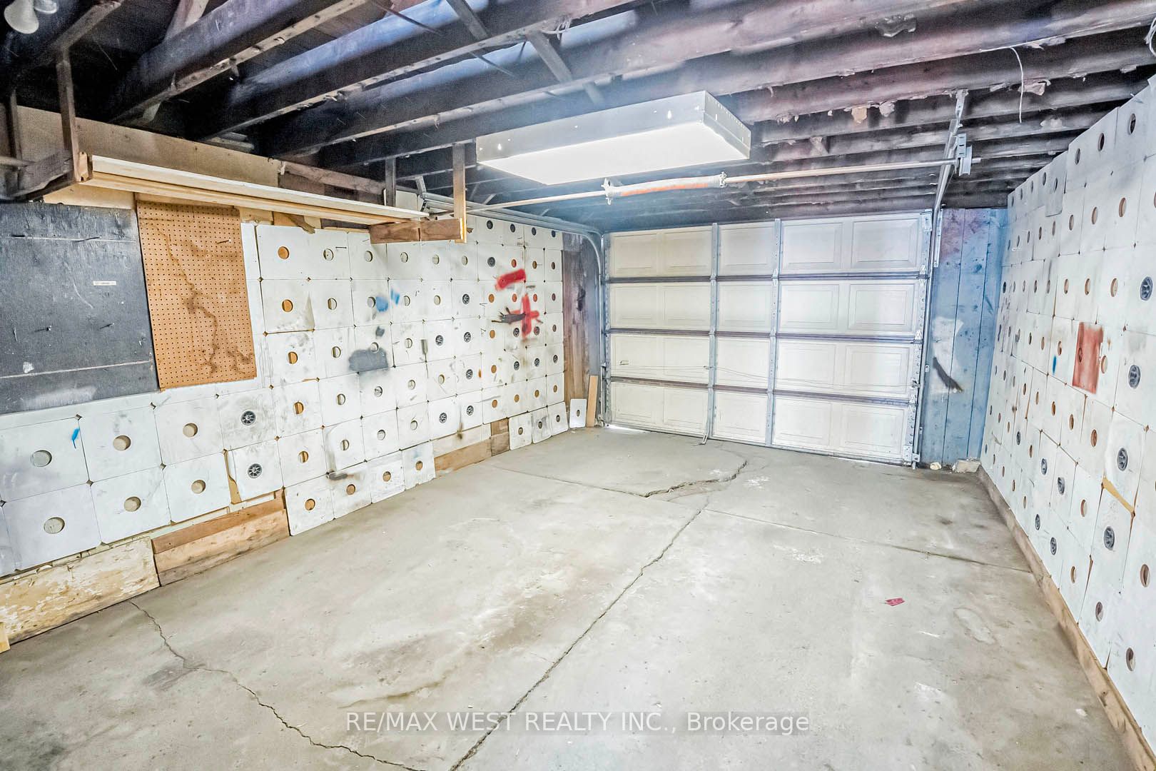 303 Maria St Property Photo 27