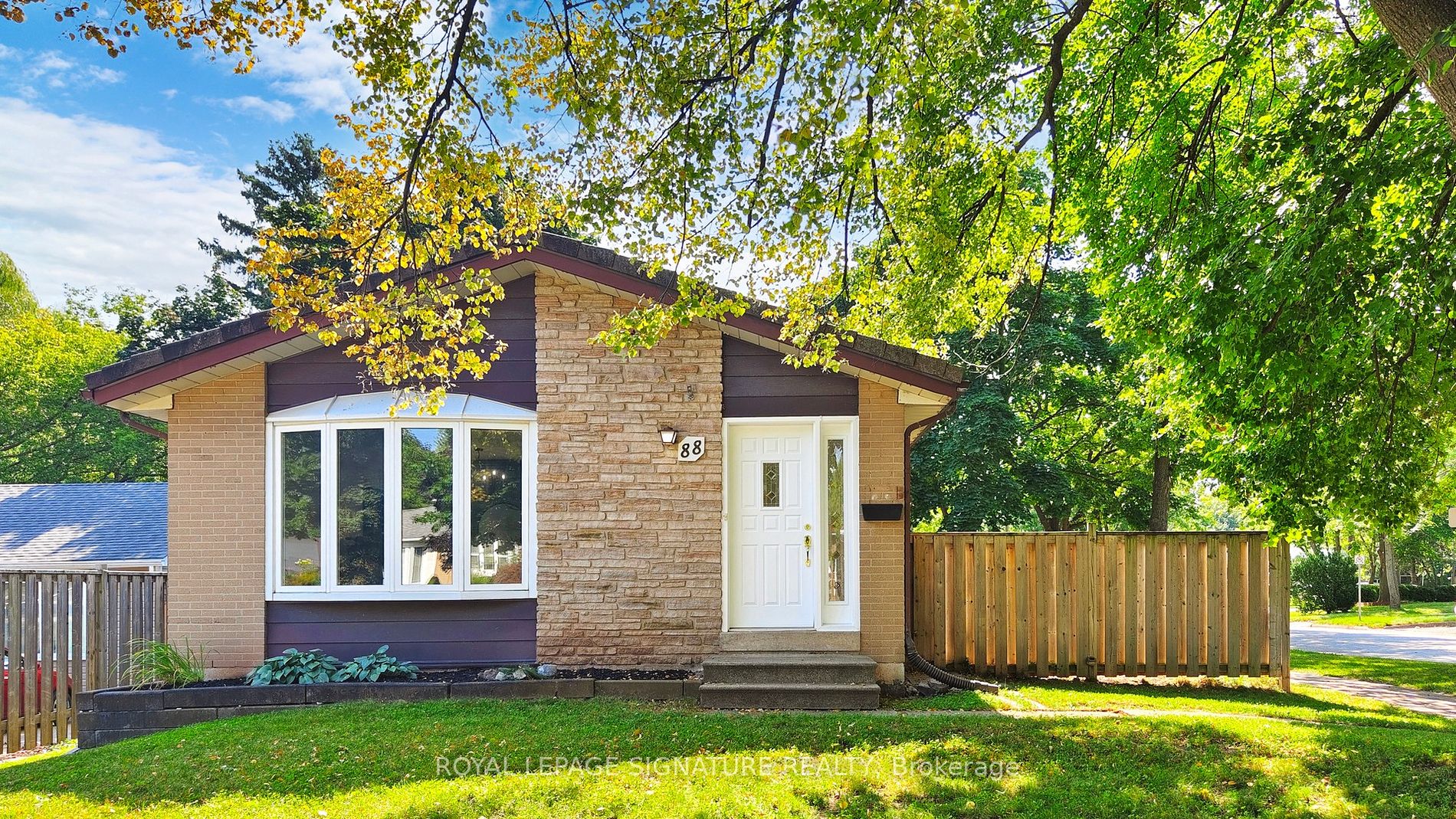 88 Mccraney St W Property Photo