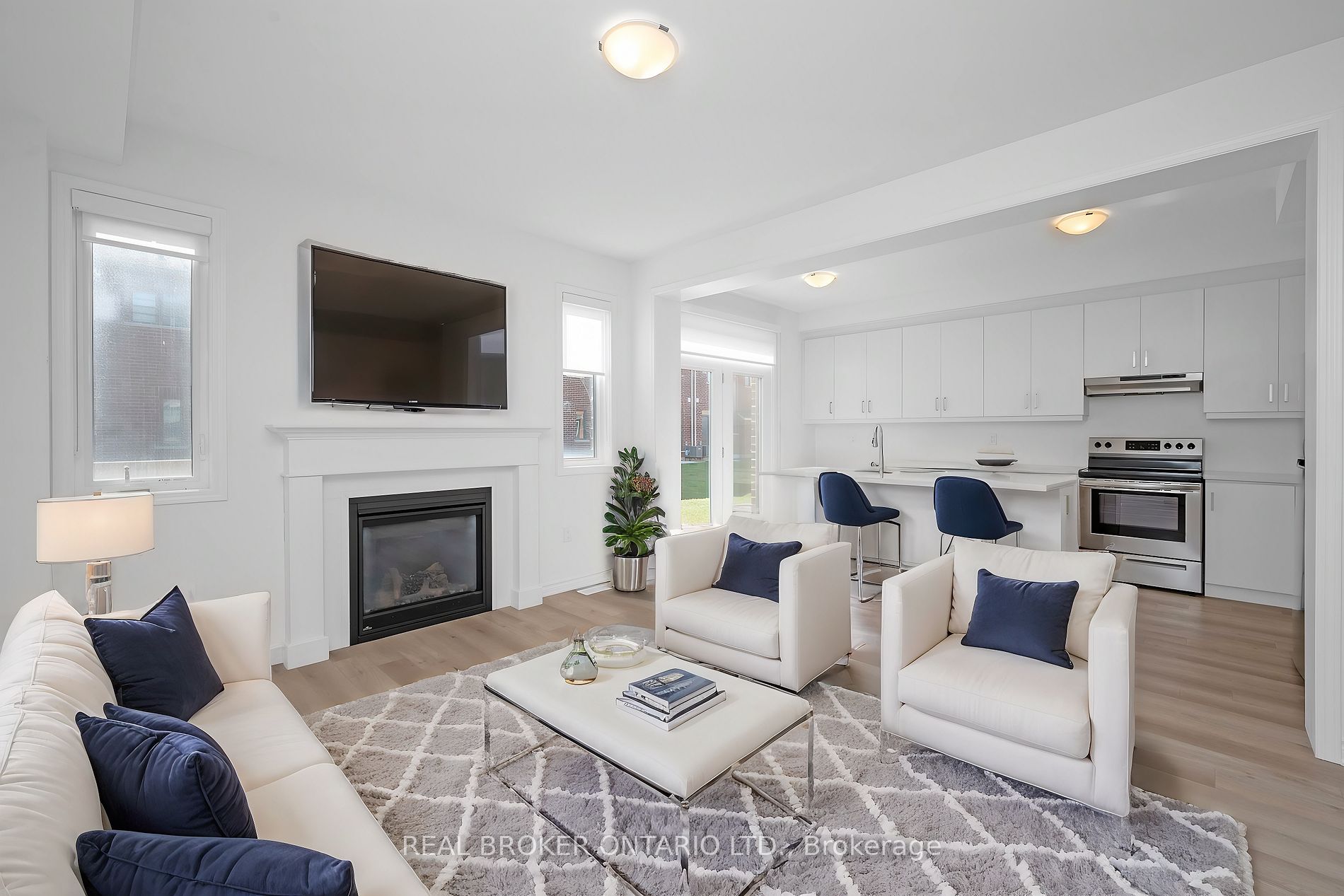 1200 Anson Gate Property Photo 2