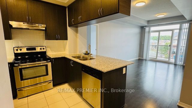 #313 - 54 Sky Harbour Drive Property Photo 6