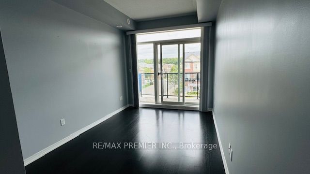 #313 - 54 Sky Harbour Drive Property Photo 12
