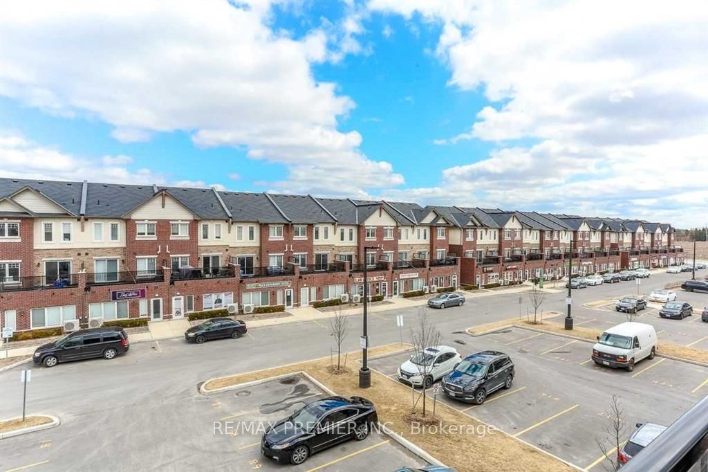 #313 - 54 Sky Harbour Drive Property Photo 18