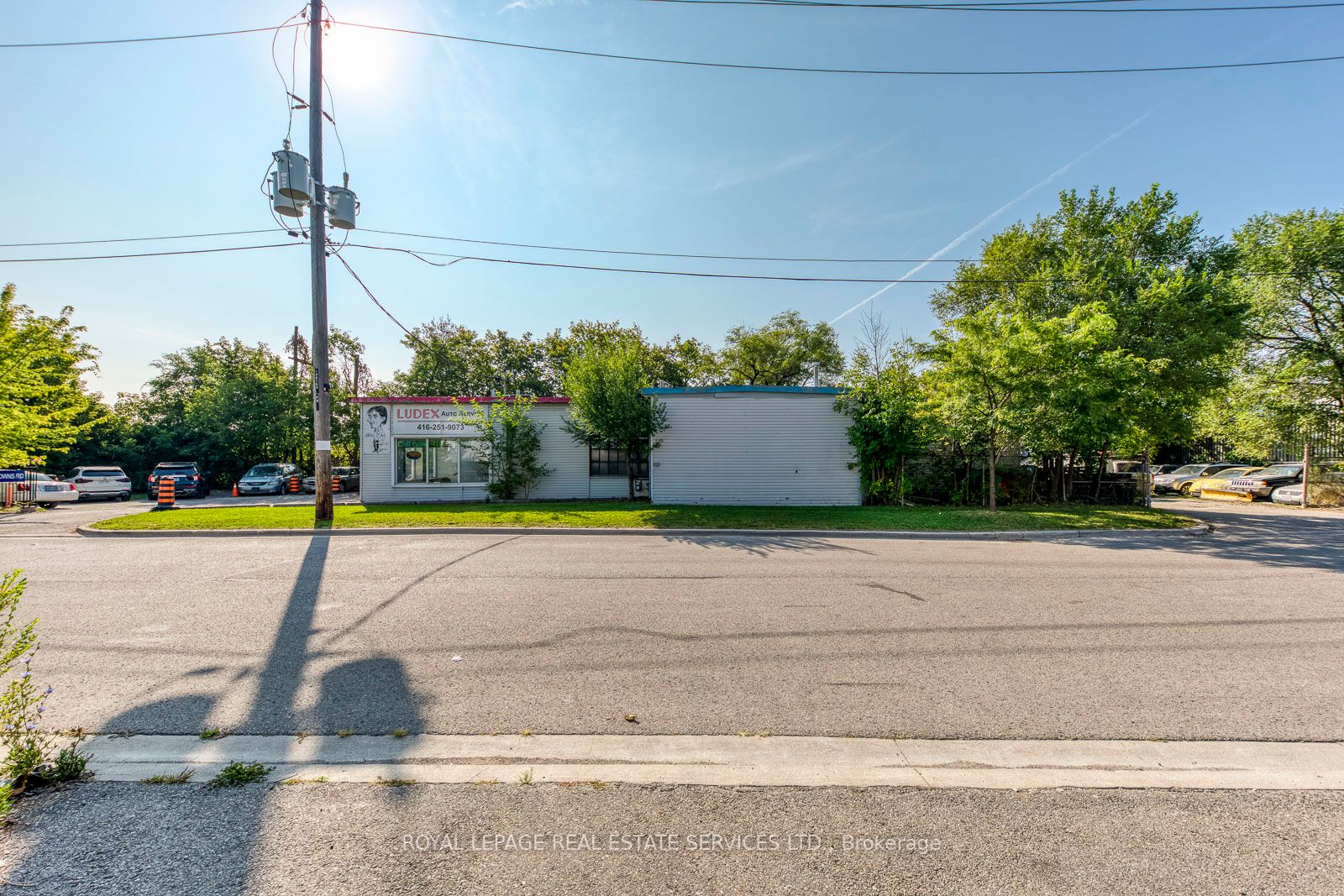 11 Towns Road Property Photo 2