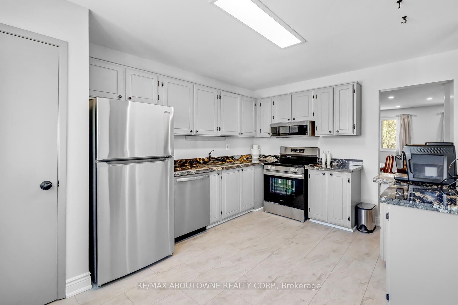 2651 Aquitaine Ave 5 Property Photo 7