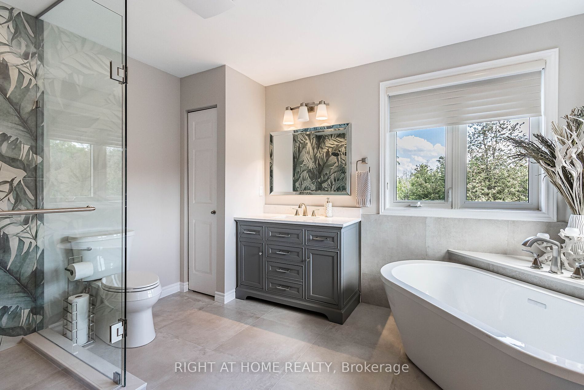 13640 Guelph Line Property Photo 11