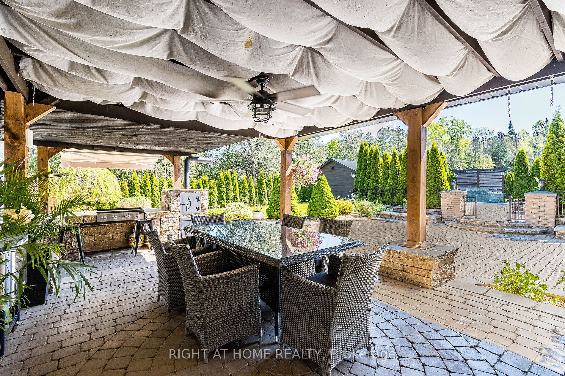 13640 Guelph Line Property Photo 17