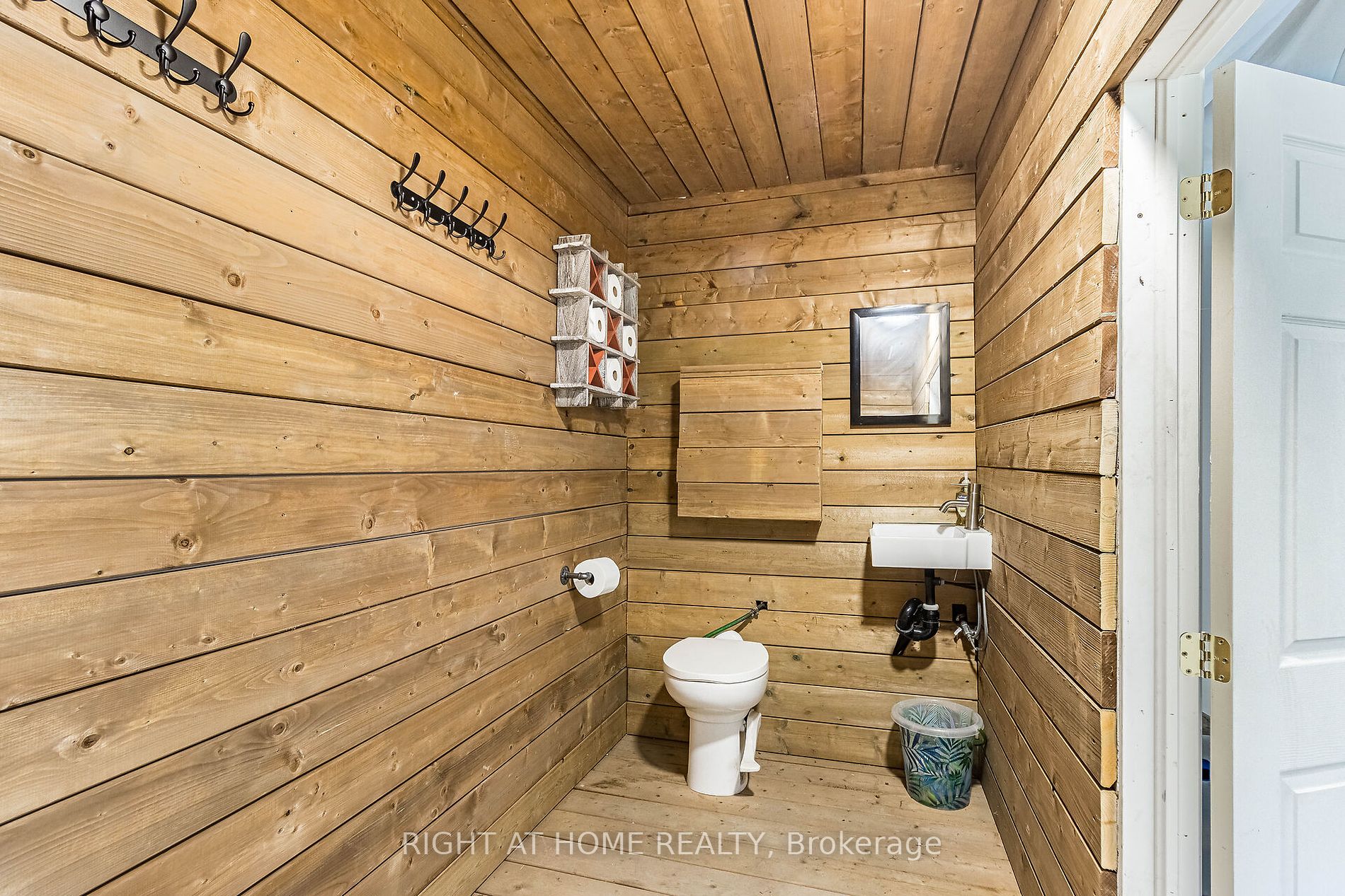 13640 Guelph Line Property Photo 25