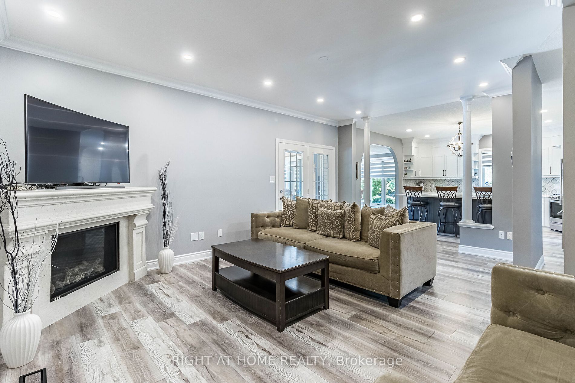 13640 Guelph Line Property Photo 38