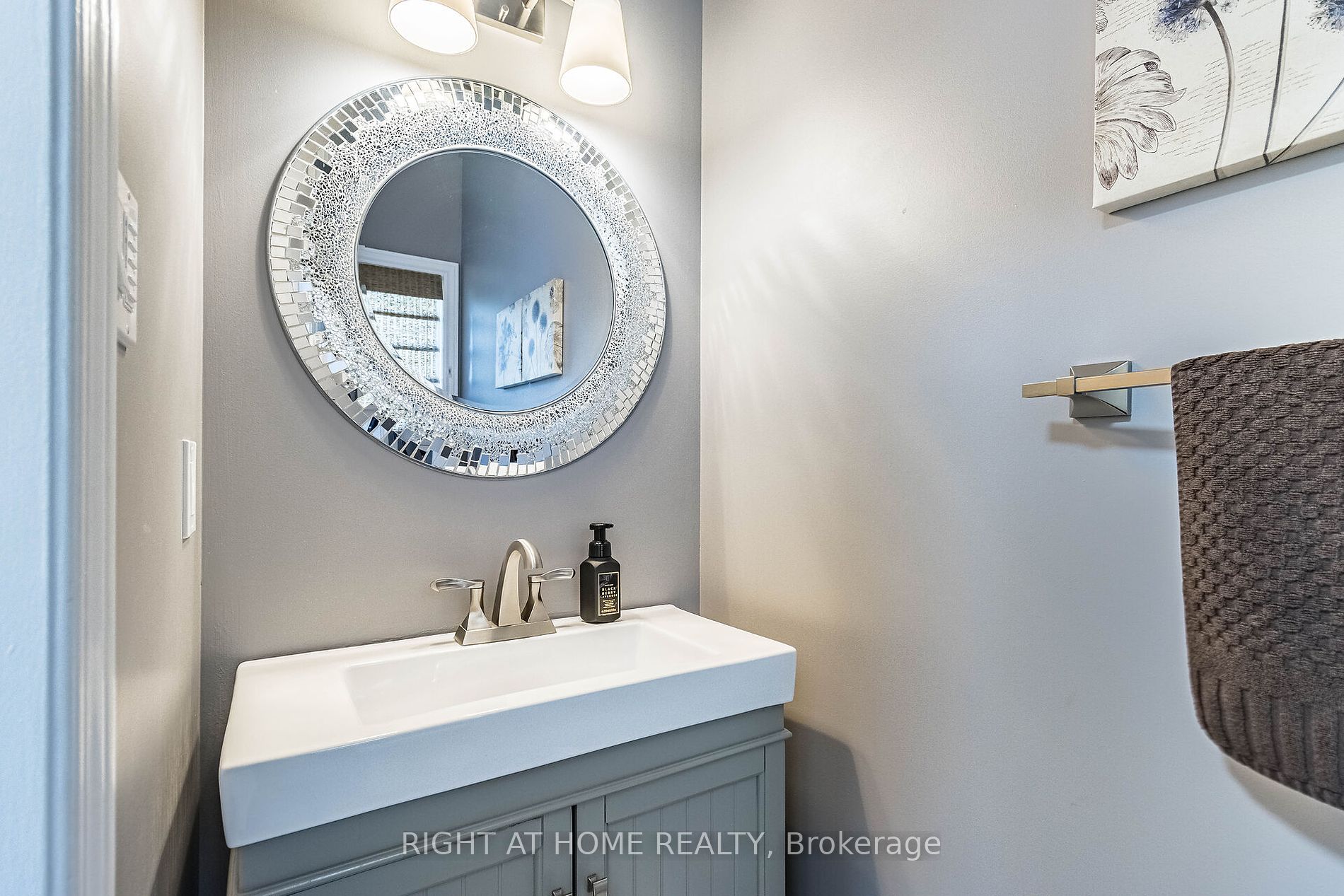13640 Guelph Line Property Photo 40