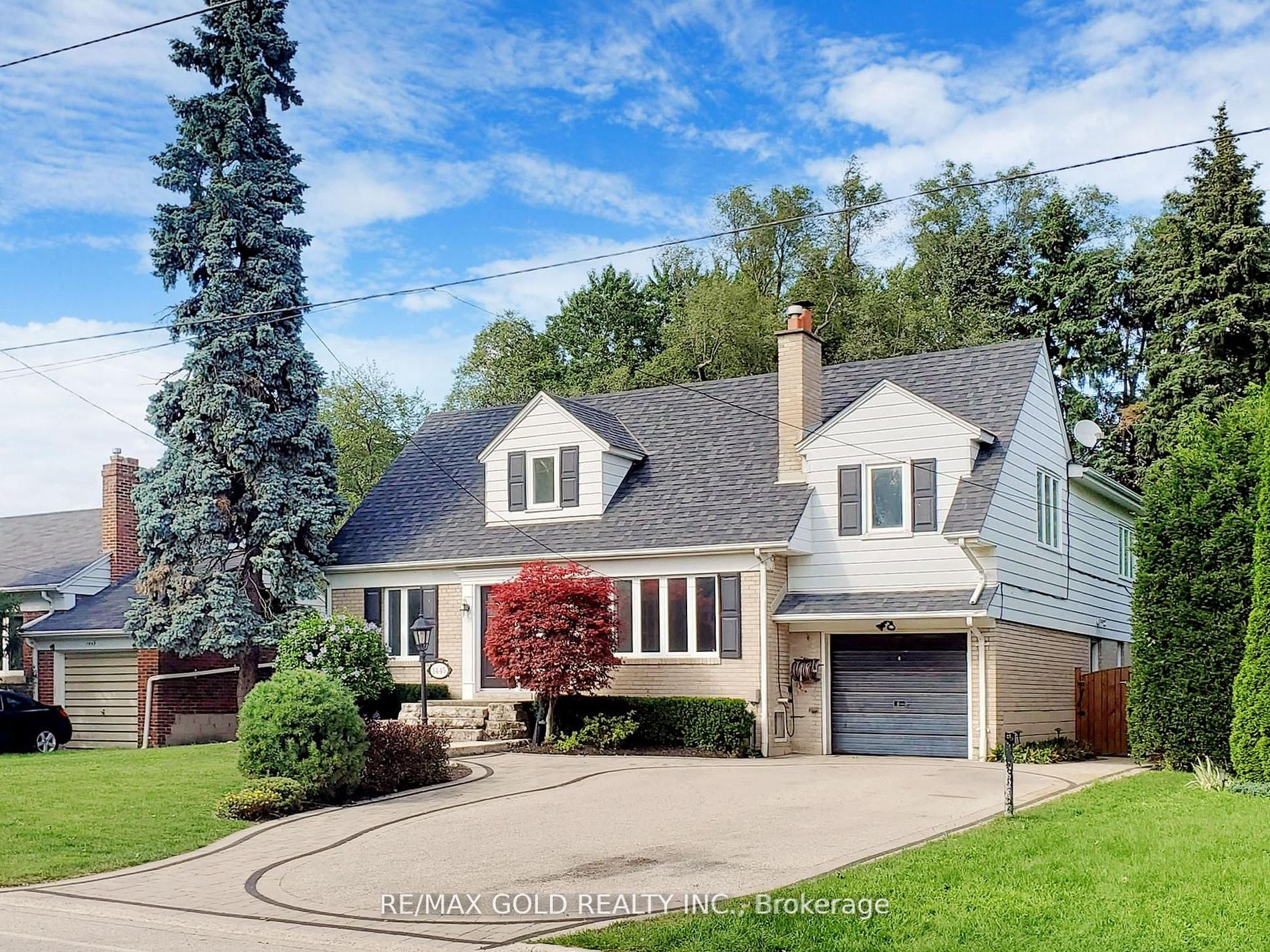 1445 Applewood Rd Property Photo 1
