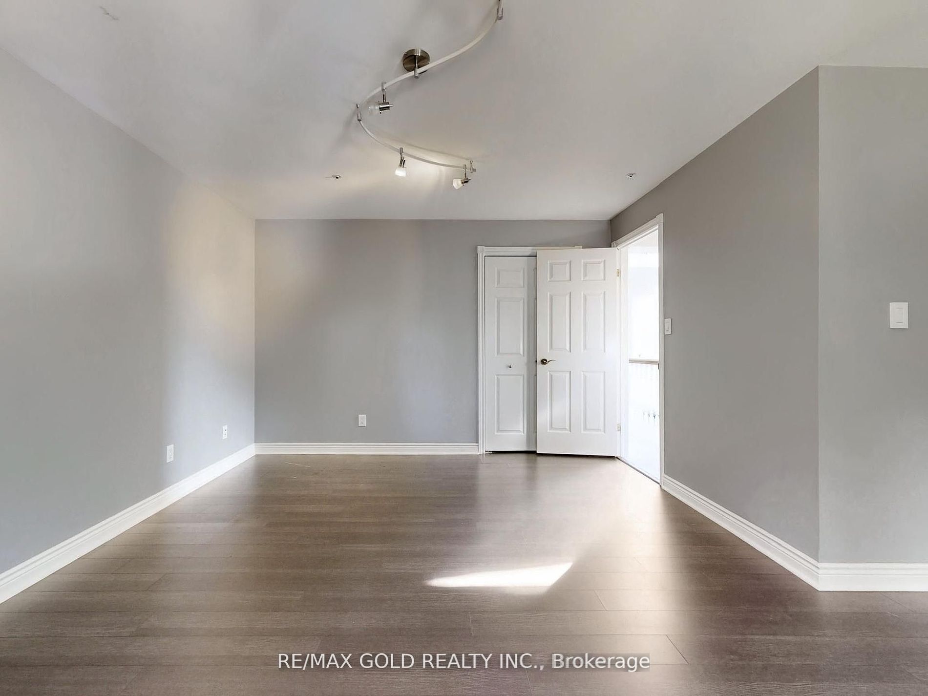 1445 Applewood Rd Property Photo 17