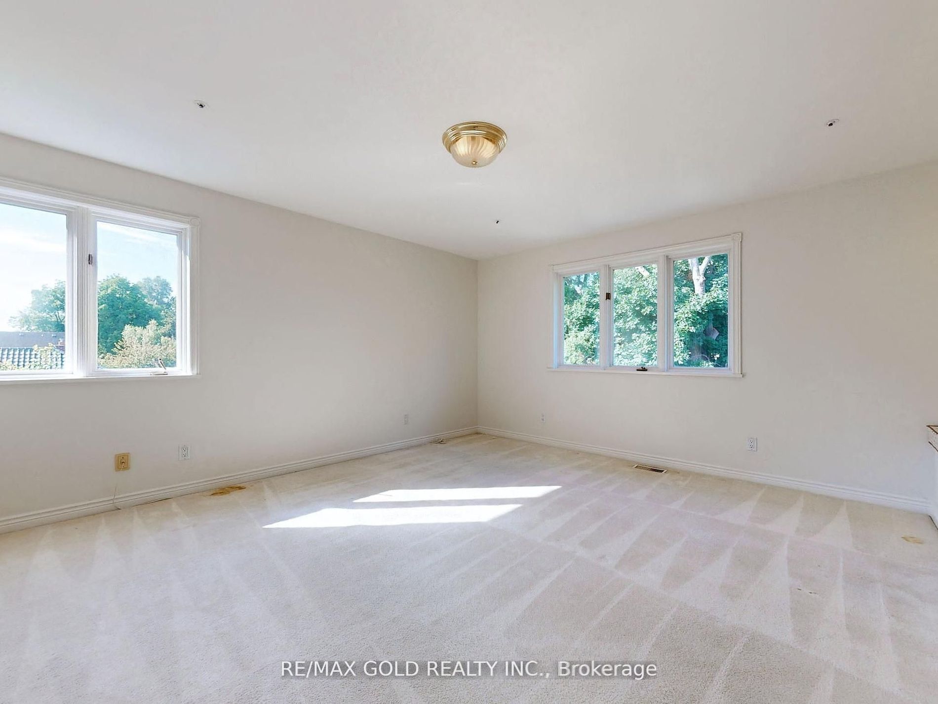 1445 Applewood Rd Property Photo 19