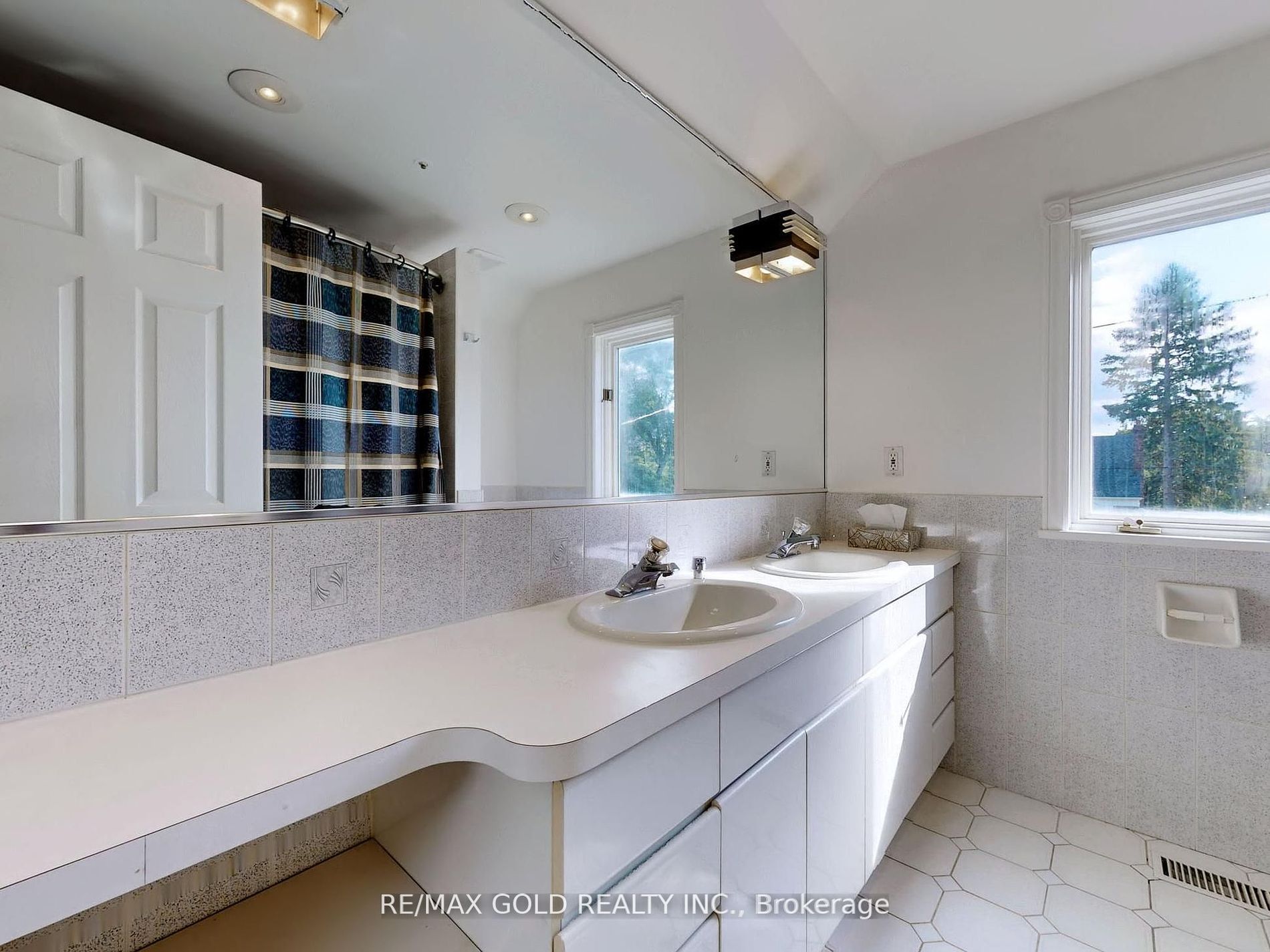 1445 Applewood Rd Property Photo 21