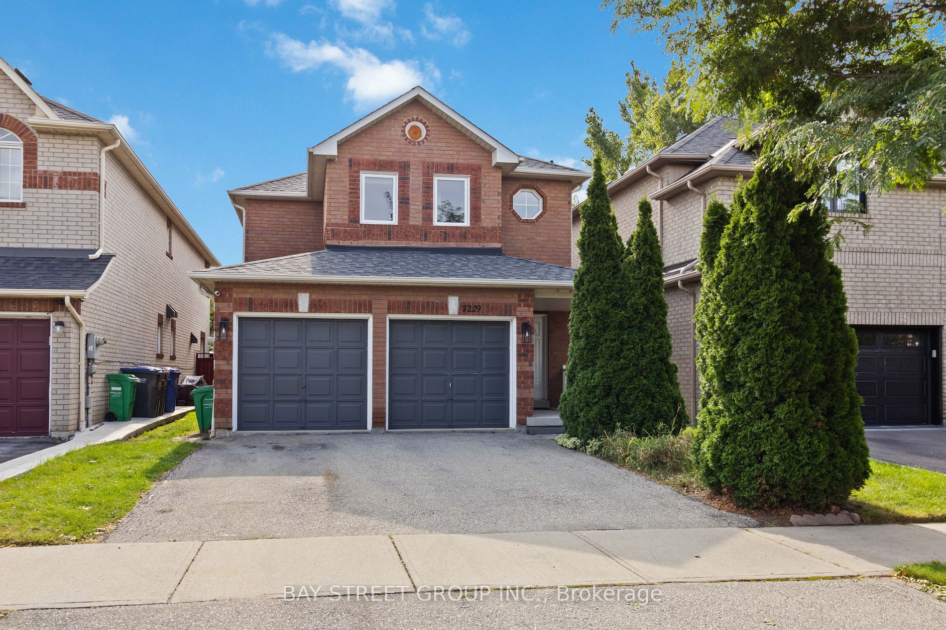 7229 Dime Cres Property Photo 1