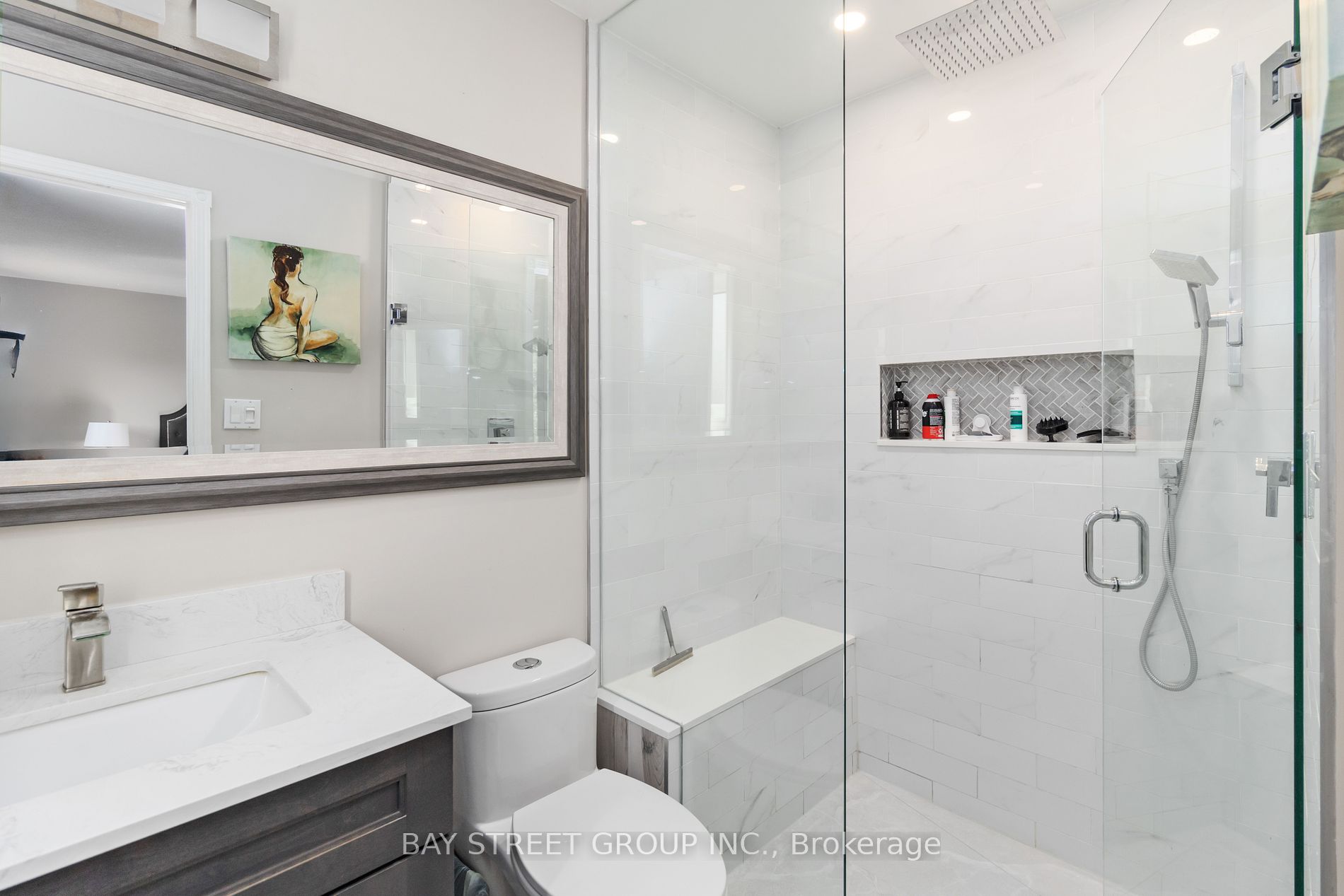 7229 Dime Cres Property Photo 6